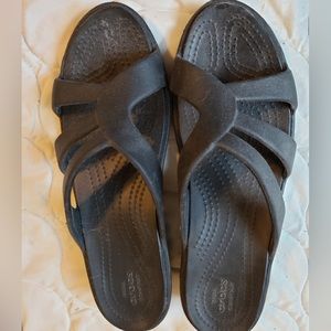 Black Size 10 Wedge Croc.  Worn 2-3 x.  Lost weight.